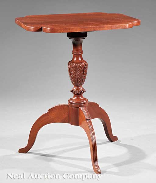 An American Classical Carved Mahogany 14194e