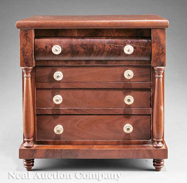 An American Classical Carved Mahogany 1419ea