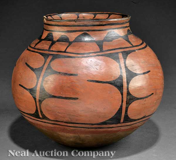 A Southwest San Ildefonso Pottery 141b79