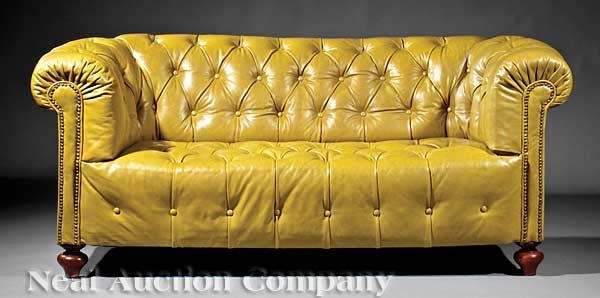 An Antique English Chesterfield 141cea