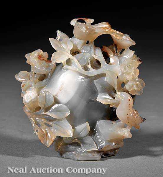 A Chinese Carved Agate Bird and