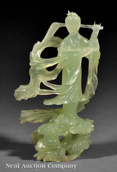 A Chinese Carved Green Hardstone 141dc5
