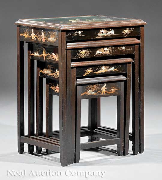 A Set of Chinoiserie Black Lacquered 141f3d