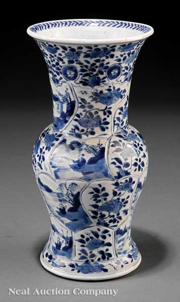 A Chinese Blue and White Carved 14211f