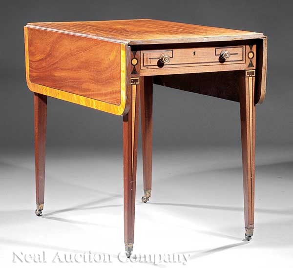 An Antique English Inlaid Mahogany 14219e