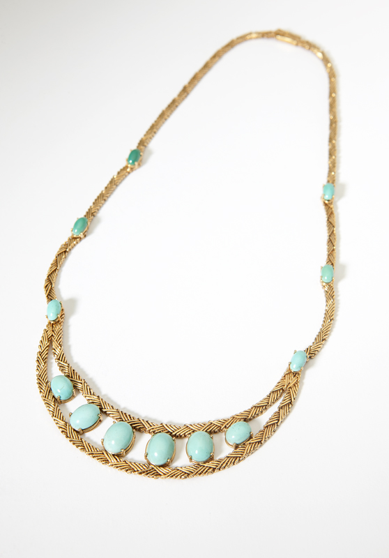 A turquoise and 18K yellow gold 142312