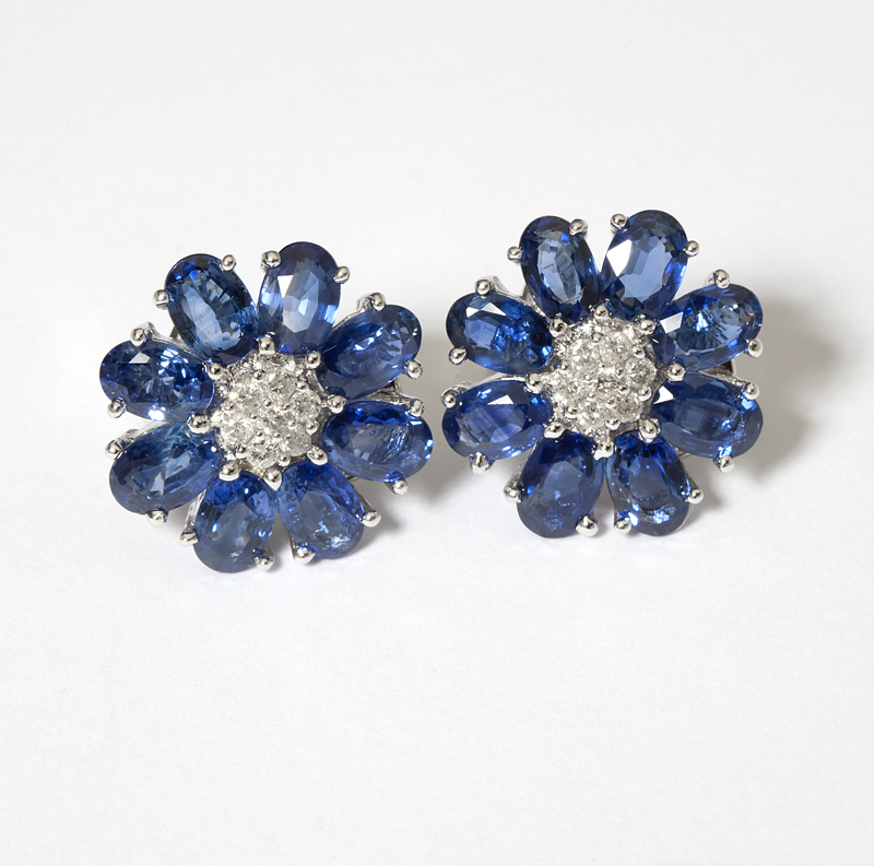A pair of sapphire diamond and 14235f