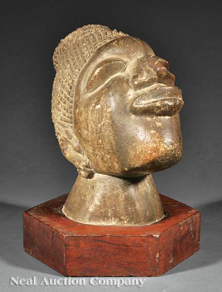 A Sierra Leone Carved Stone Head 13fd55