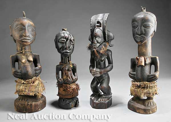 A Pair of African Carved Wood Figures 13fd5e