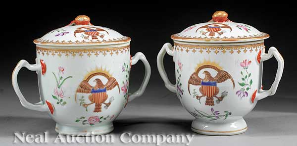 A Pair of Chinese Export Porcelain