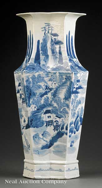 A Chinese Blue and White Porcelain 14018f