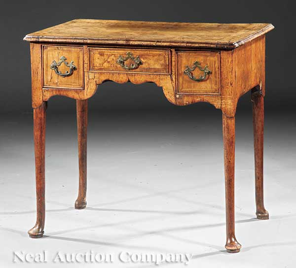 A George I Inlaid Walnut Dressing 1405de