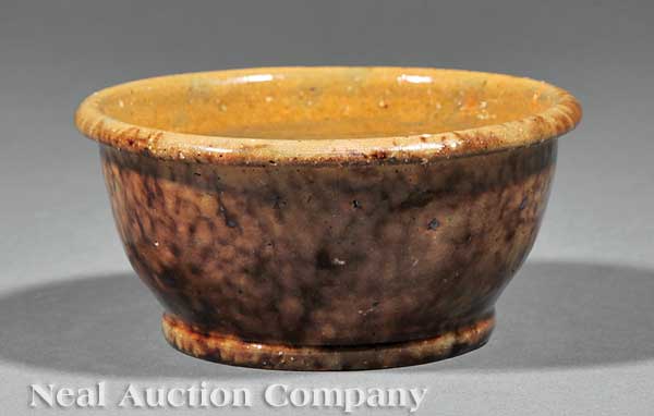 A Good American Earthenware Bowl 140622