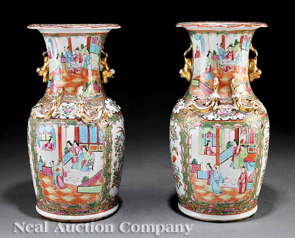 A Pair of Chinese Canton Famille 14070a