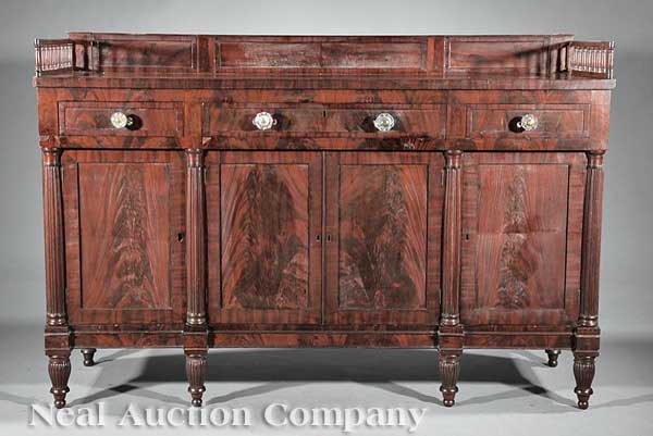 An American Classical Carved Mahogany 14093e