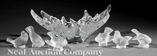 A Lalique Frosted and Molded Crystal 140a3d