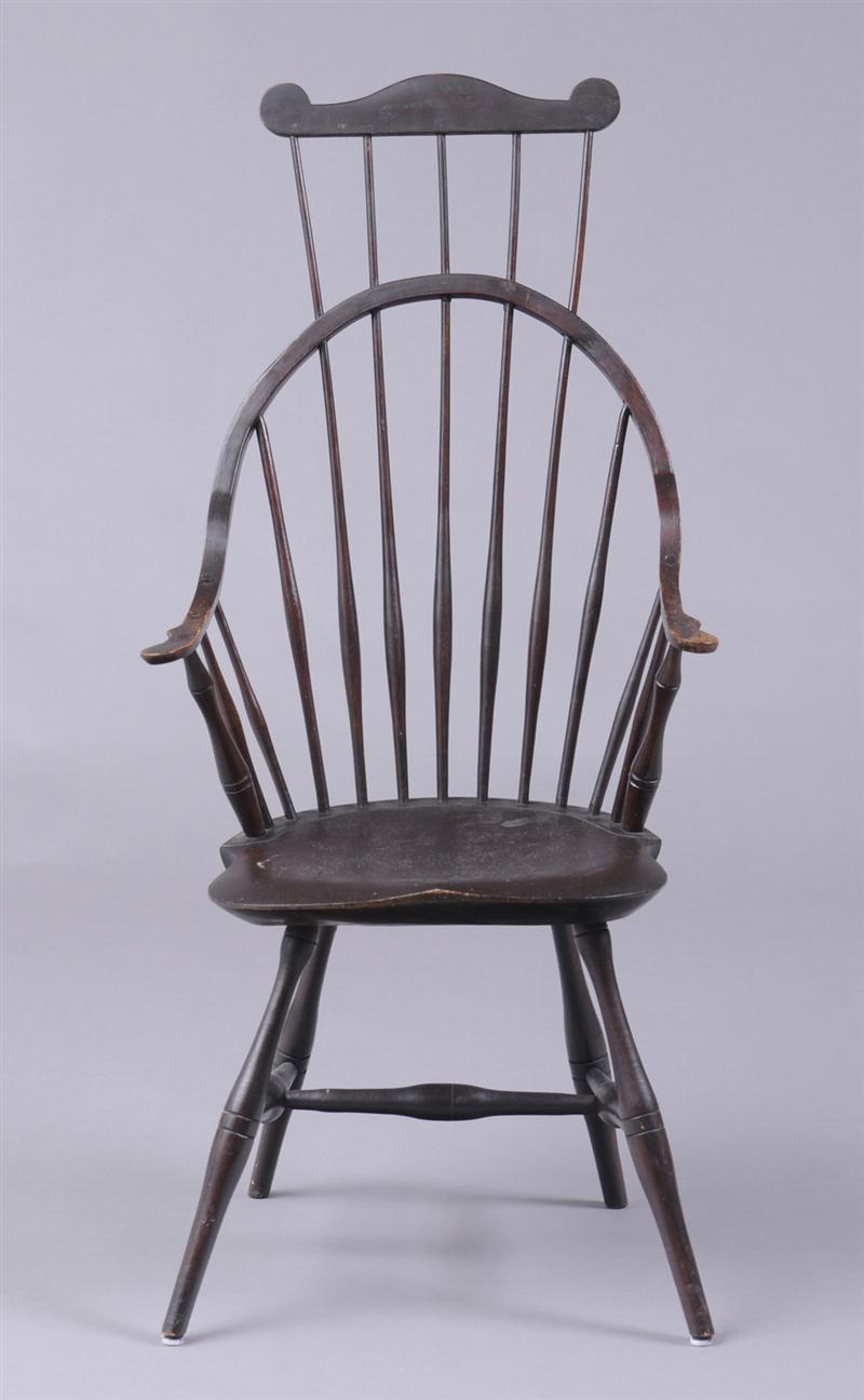 AMERICAN WINDSOR STAINED COMB-BACK ARMCHAIR
