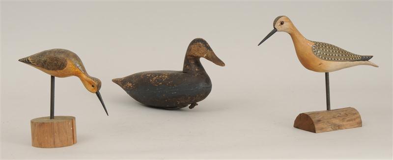 TWO FIGURES OF CURLEWS AND A DUCK 140b36