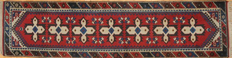 CAUCASIAN ROSE GROUND RUNNER Worked 140b52