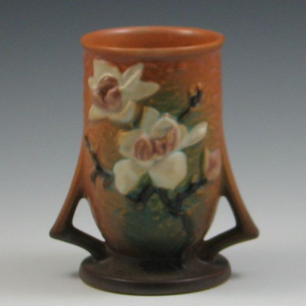 Roseville Magnolia Vase marked 143bc4