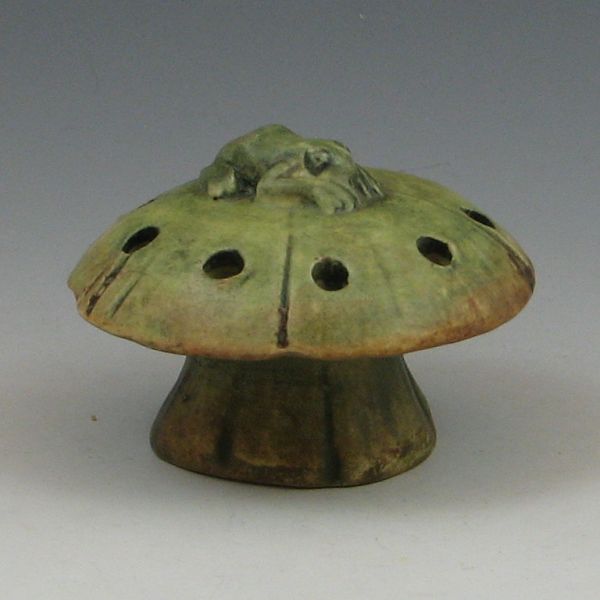 Weller frog on a mushroom flower frog.