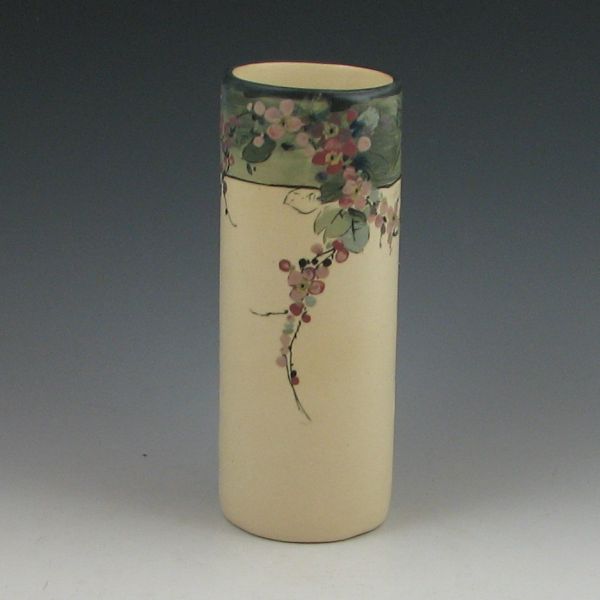 Weller White Decorated cylinder 143d36