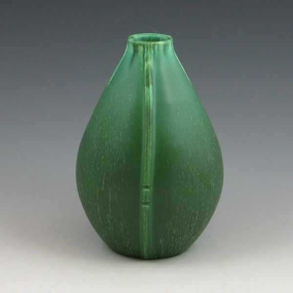 Door Pottery Tranquil Lines Vase 143dc0