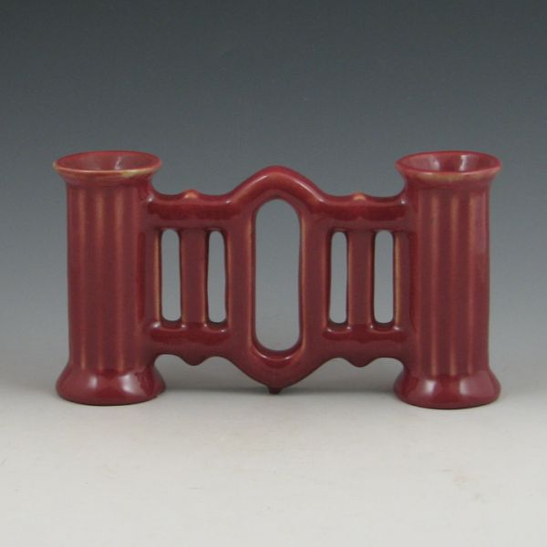 Muncie double bud gate in maroon gloss.