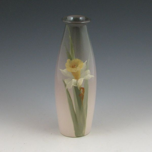 Weller Eocean vase with daffodil 14445a