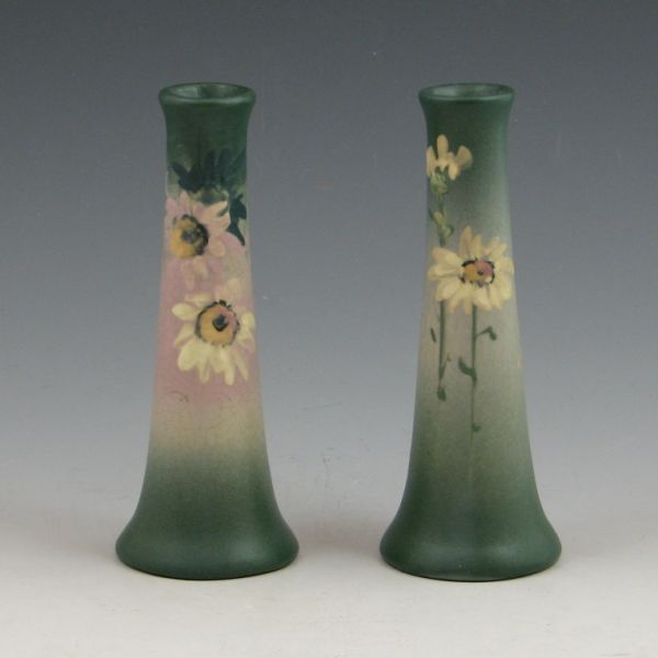 Two Weller Hudson cabinet vases 1444a6