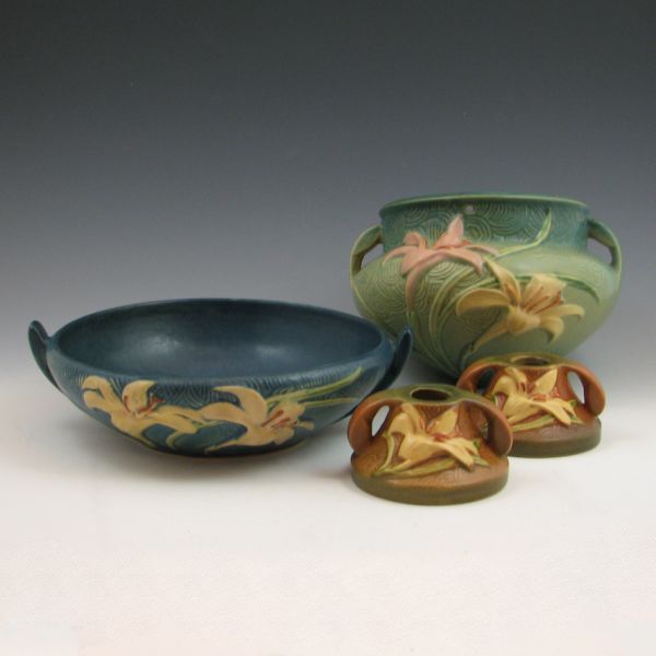 Roseville Zephyr Lily 474-8'' bowl
