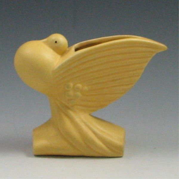 Studio Pottery Bird Planter bottom 1449ea
