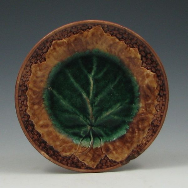 Majolica Etruscan Maple Leaf Plate marked