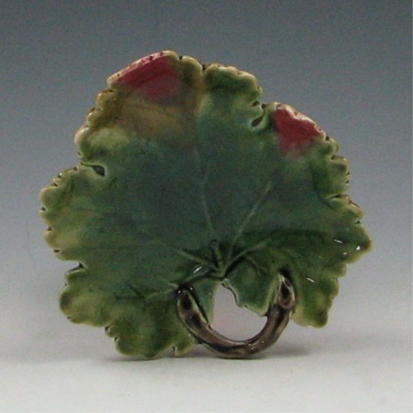 Majolica Maple Leaf Dish unmarked 144a5d