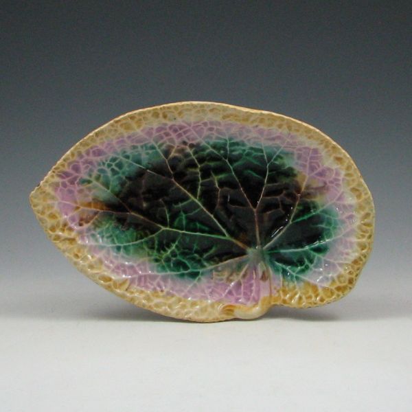 Majolica Begonia Leaf Dish unmarked 144a5f