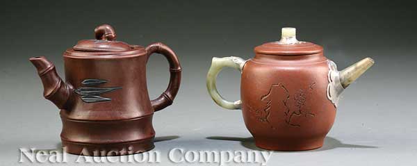 Two Chinese Yixing Pottery Teapots 1426d8