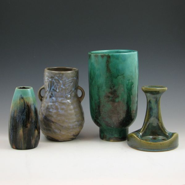 Grouping of four pieces of glaze effect