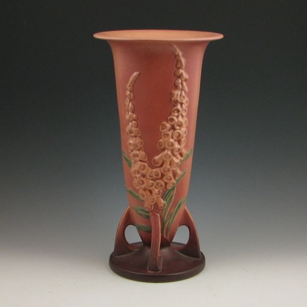 Roseville Foxglove vase in pink and