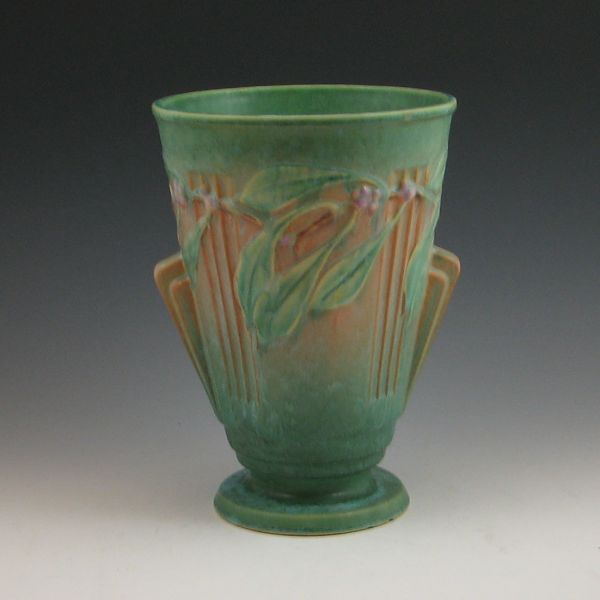 Roseville Laurel 676-10 vase in green.
