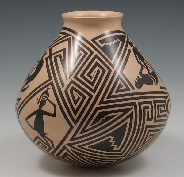 Mata Ortiz Vase by Alfredo Rodriguez 143007
