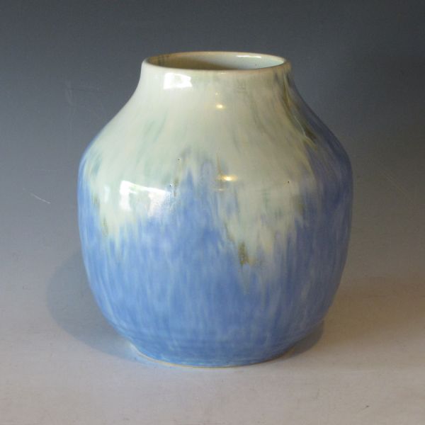 Roseville Imperial II 472-7 vase in