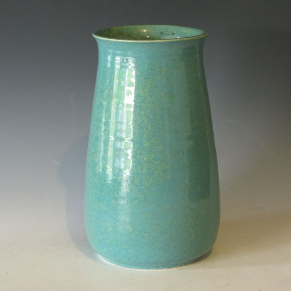 Cowan V-46 vase with rich Azure