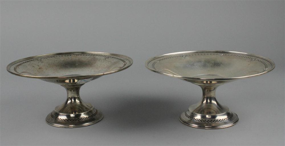 PAIR OF AMERICAN SILVER FOOTED 145bbd