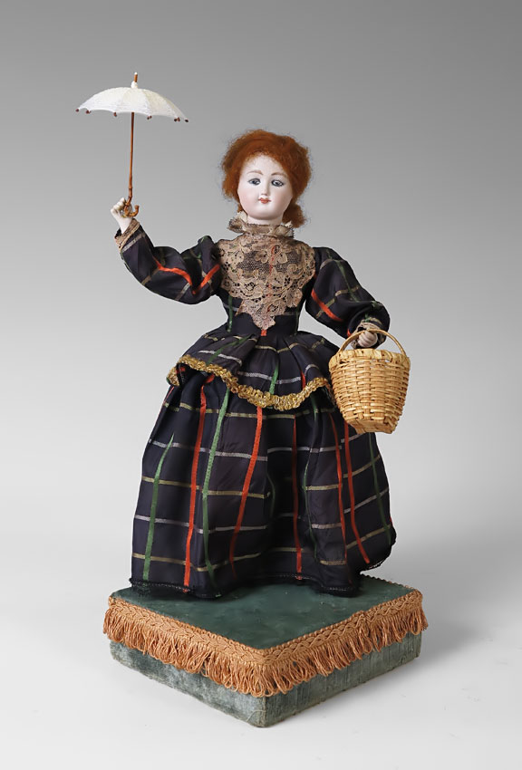 WIND UP MUSICAL AUTOMATON DOLL 145c74