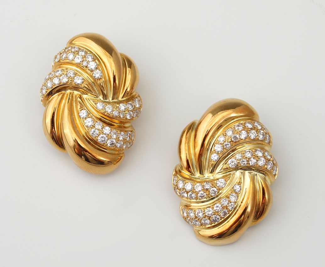 4.00 CTW DIAMOND FASHION EARRINGS: