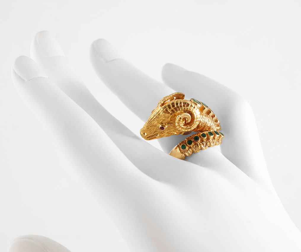 18K FIGURAL RAM RING: 18K yellow