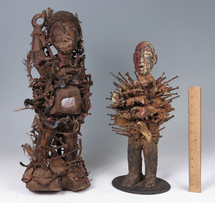 TWO CARVED AFRICAN FETISH FIGURES  145e3d