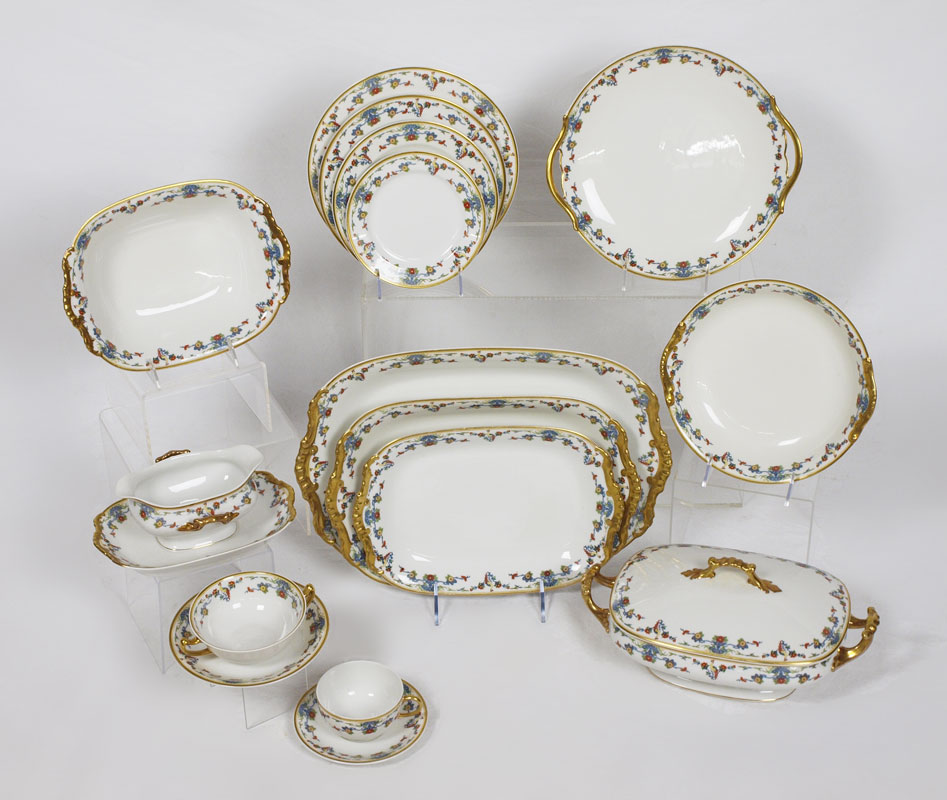 FRENCH LIMOGES FINE CHINA SERVICE  145f02