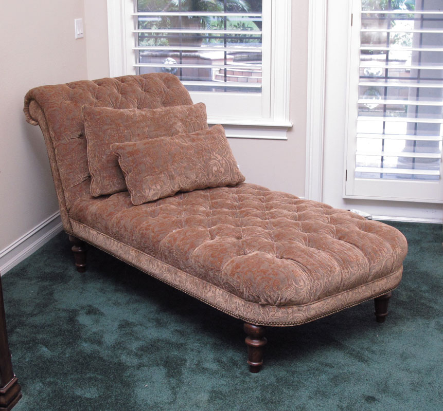 CONTEMPORARY UPHOLSTERED CHAISE