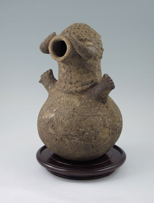 ANTHROPOMORPHIC POTTERY VESSEL: